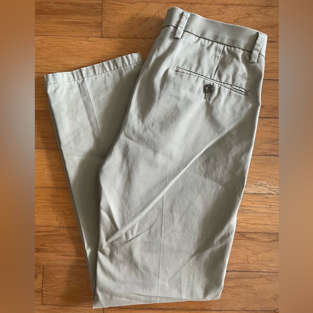 Dockers Skim Fit 31x30 Khakis